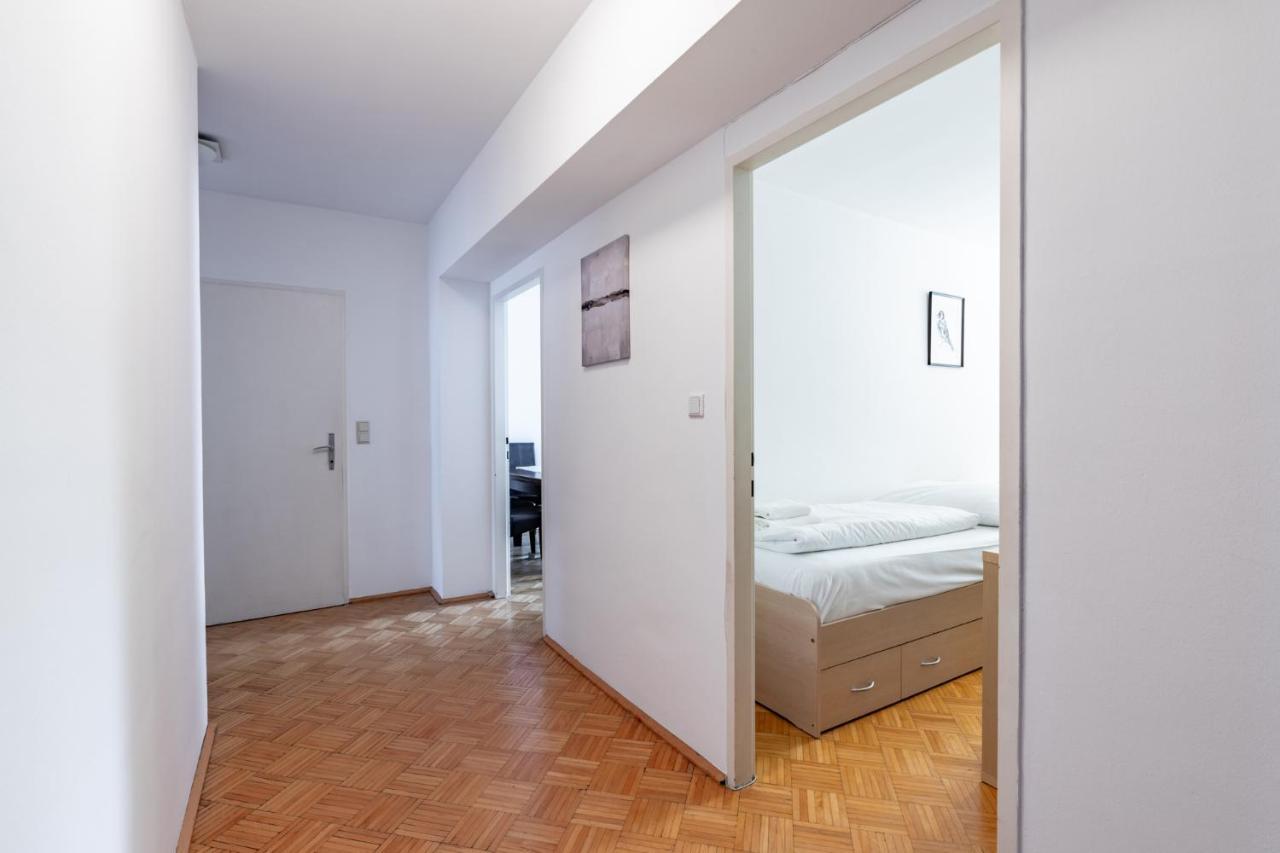 Retro Apartment In The City Center. فيينا المظهر الخارجي الصورة