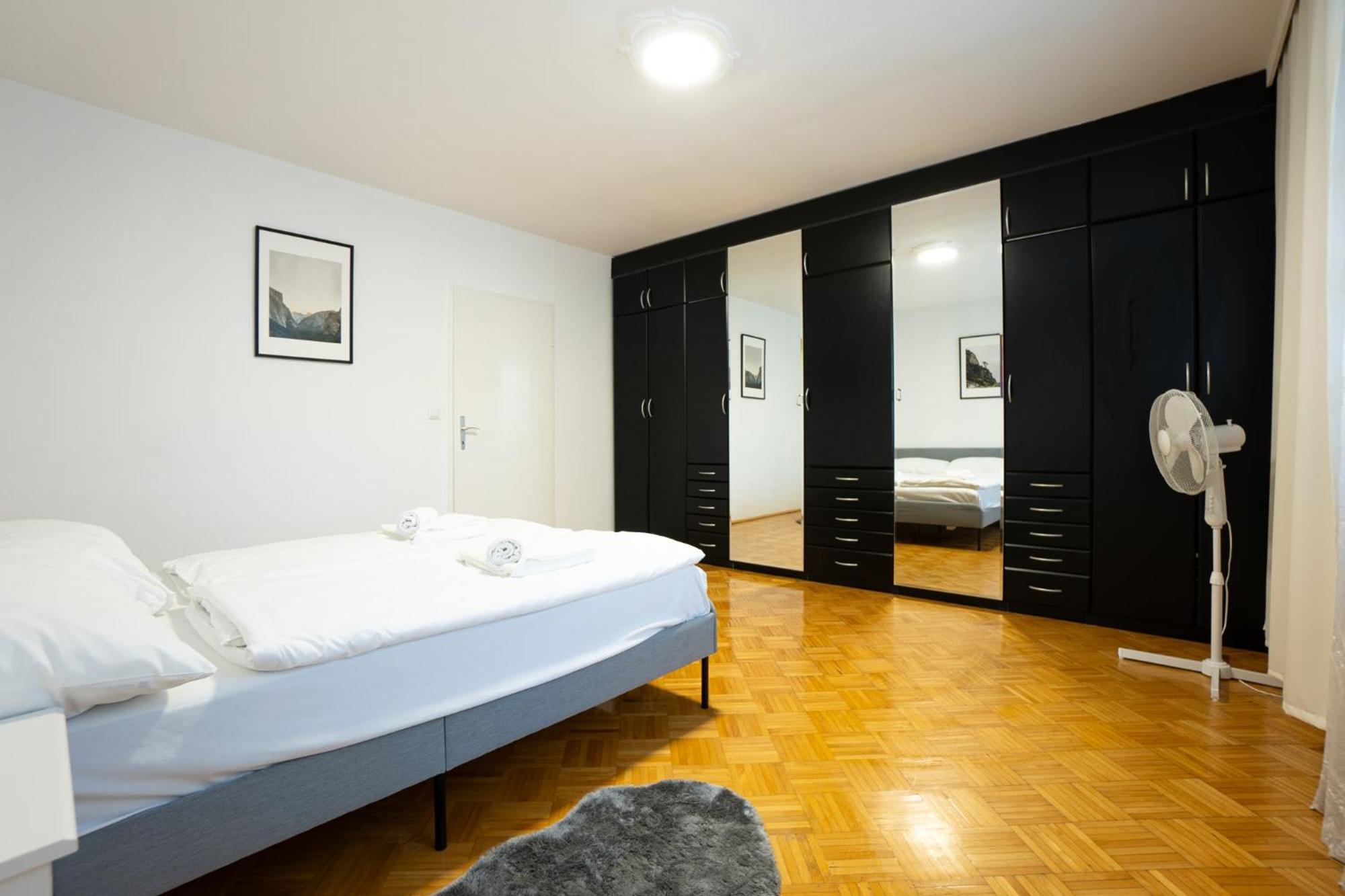 Retro Apartment In The City Center. فيينا المظهر الخارجي الصورة
