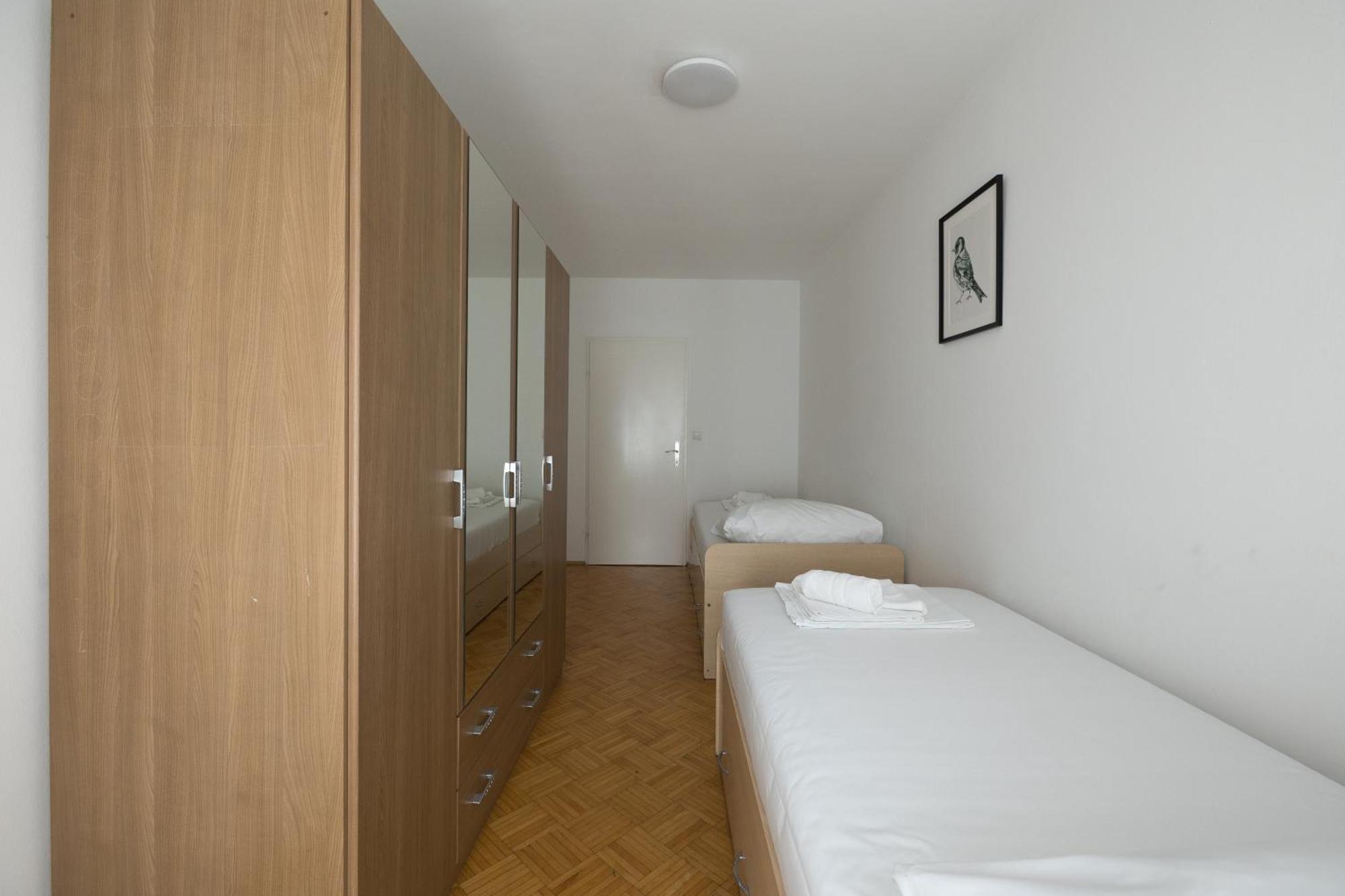 Retro Apartment In The City Center. فيينا المظهر الخارجي الصورة