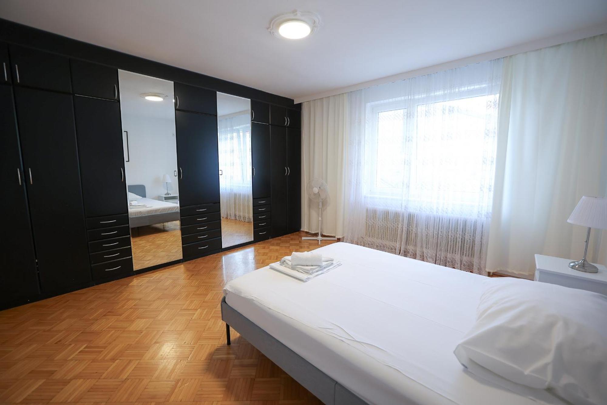 Retro Apartment In The City Center. فيينا المظهر الخارجي الصورة